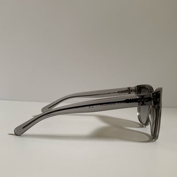 ‼️SOLD‼️ Tory Burch Retro Cat Eye Grey Sunglasses - Picture 5 of 8